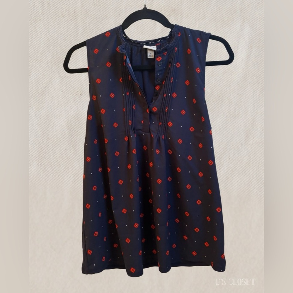Sleeveless Navy Top with Red Pattern